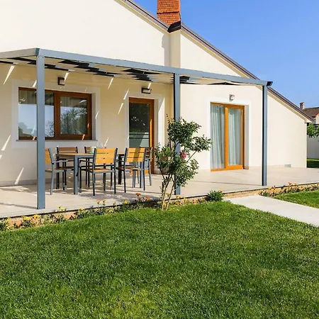 Holiday home Matilda
